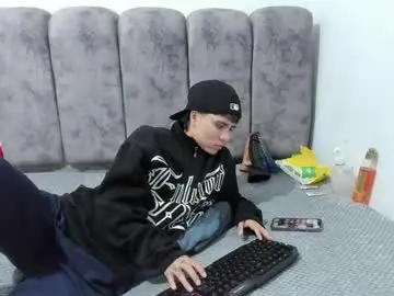 Chaturbate Adult Webcam of bruno_cruz