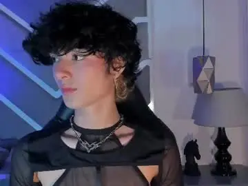 Chaturbate Sex Chat of elliotvolkov