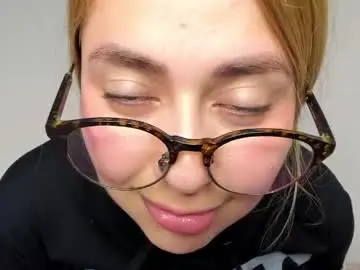 Chaturbate Watch Live Sex Cams of hyunjooo