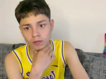 Chaturbate Free Porn Cam of andy_belier
