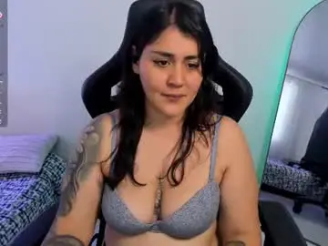 Chaturbate Live Sex Cam of emmax_x