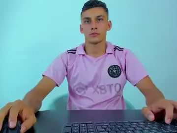 Chaturbate Nude Webcam of max_wild01