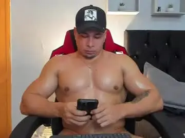 Chaturbate Live Porn of tyler_hank1