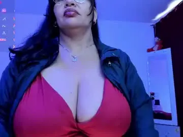 Chaturbate Free Porn Cam of esmeralda_milf1