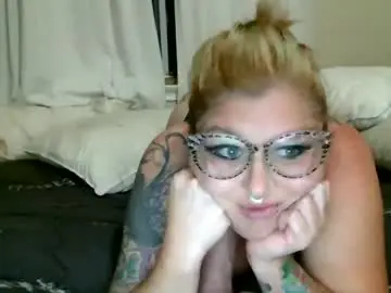 Chaturbate Adult Webcams of moonpulseraven