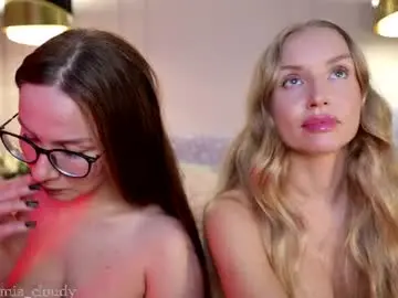 Chaturbate Free Porn Cam of mia_cloudy