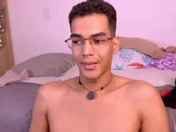 Chaturbate Live Sex Cam of pikashuu7u7
