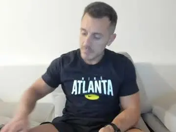 Chaturbate Free Porn Cam of roberto4ever