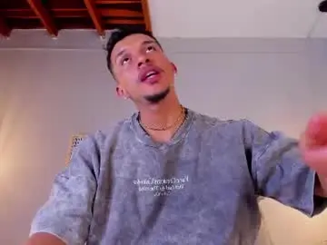 Chaturbate Live Porn of dominik_drake