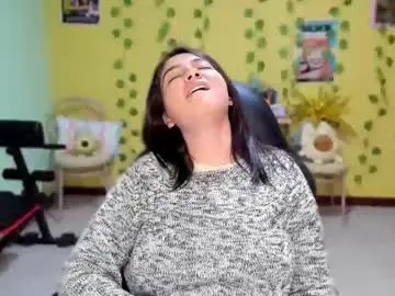 Chaturbate Live Sex Cam of littleprety6969