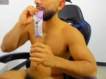 Chaturbate Live Porn of yiyo10_