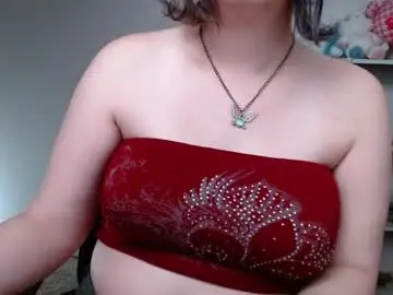 Chaturbate Live Sex Cam of krystalsyxx