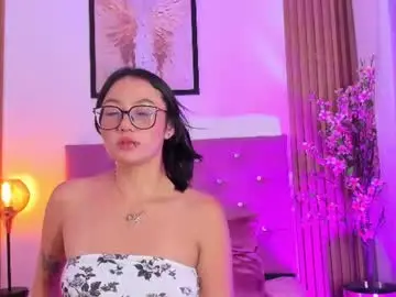 Chaturbate Adult Video Chat of ravena_queen