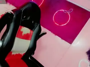 Chaturbate Live Sex Cam of camila_vasquez_