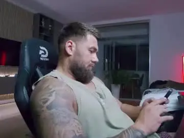 Chaturbate Live Sex Cam of enrikoblue