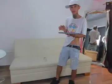 Chaturbate Free Porn Cam of darwin_stark