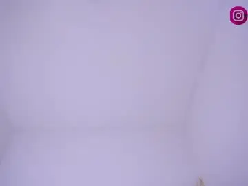 Chaturbate Live Sex Cam of gisellejoness1