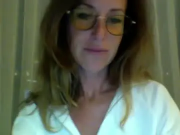 Chaturbate Watch Live Sex Cams of olyra11