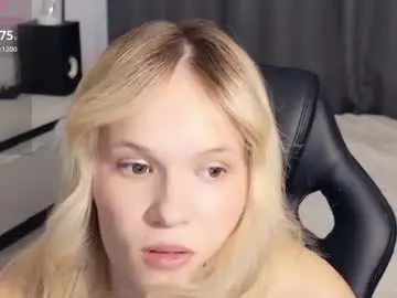 Chaturbate Sex Chat of thehousemaid1