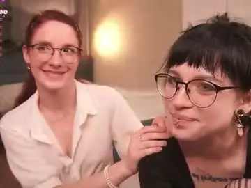 Chaturbate Live Sex Cam of little_poetry