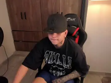 Chaturbate Live Sex Cam of jake_pons