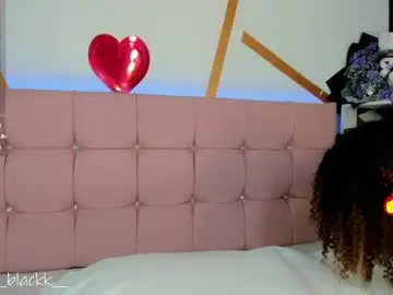 Chaturbate Live Sex of luna_blackk_