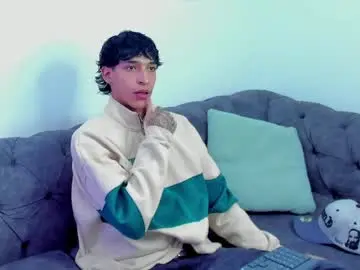 Chaturbate Live Sex Cam of kroywave