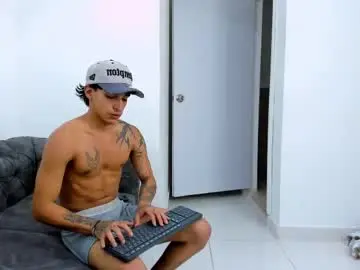 Chaturbate Adult Video Chat of kroywave