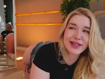 Chaturbate Adult Video Chat of smiley_mia_