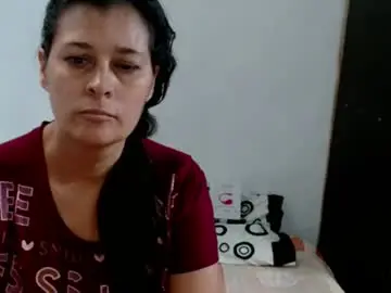 Chaturbate Live Sex of adriana_milf