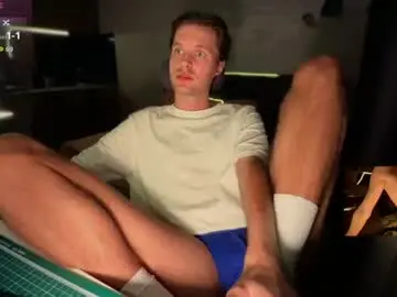 Chaturbate Free Porn Cam of leonnextdoor