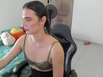 Chaturbate Live Sex Cam of _shantallskinny_