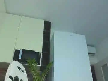 Chaturbate Sex Cam of lili__roze_