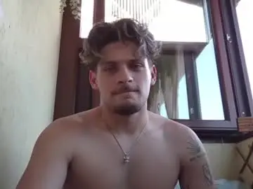 Chaturbate Live Sex Cam of roberto_twink1