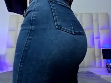 Chaturbate Live Sex Cam of ariana_rouse_