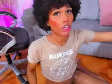 Chaturbate Free Porn Cam of naomisaenz_