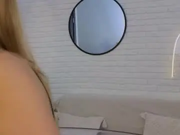 Chaturbate Live Sex Cam of wendy__doll
