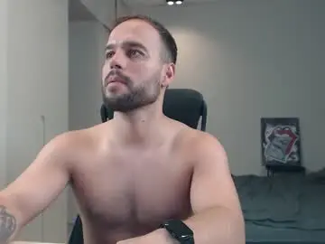 Chaturbate Live Sex Cam of sandro_best