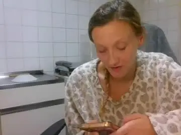 Chaturbate Free Live Porn of mistressmilly32