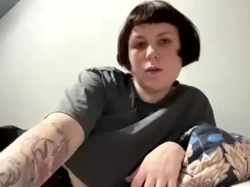 Chaturbate Live Sex Cam of earthascritchfield