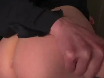 Chaturbate Live Sex Cam of lisa_schiele