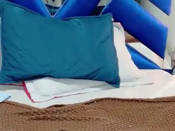 Chaturbate Sex Cam of julieeta_castillo