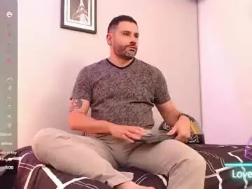 Chaturbate Live Porn of jonas_beard1