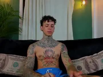Chaturbate Best live sex cam show of aron_ford