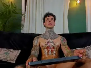 Chaturbate Best live sex cam show of aron_ford