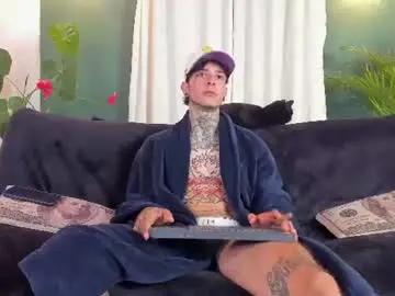 Chaturbate Free Live Porn of aron_ford