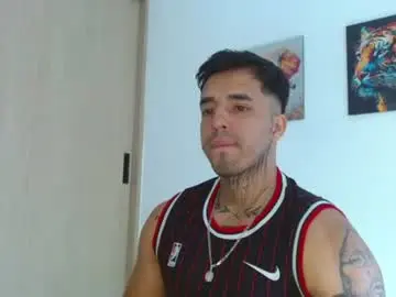 Chaturbate Live Sex of darius_phoenix