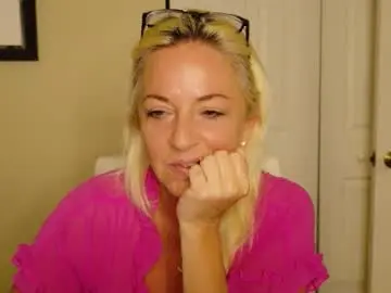 Chaturbate Nude Webcam of summerishotter