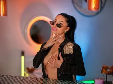 Imlive Live Porn of CindyTailX
