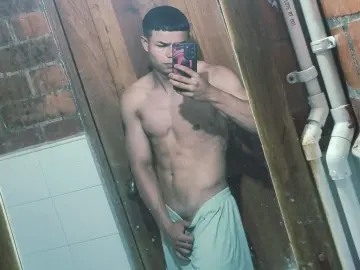 Imlive Free Live Porn of alexander_Cr